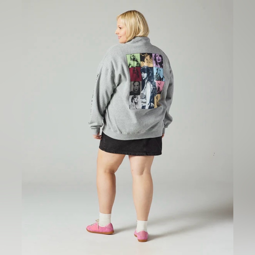 Taylor Swift The Eras International Tour Grey Quarter Zip L3